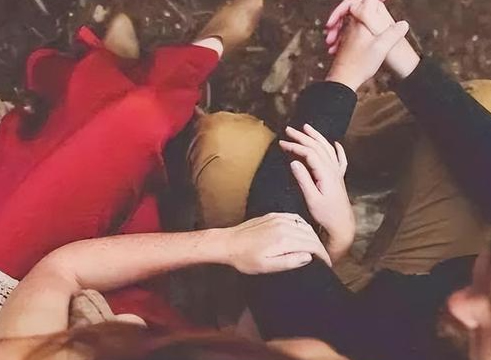 很多女人发现老公在出轨后容易走进一个误区